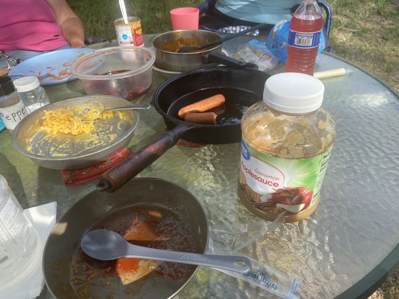 2022-07-07_MDMcHenry,HunyakFarm_HotDogs,Macaroni,Chili,Applesauce,PickledBeets