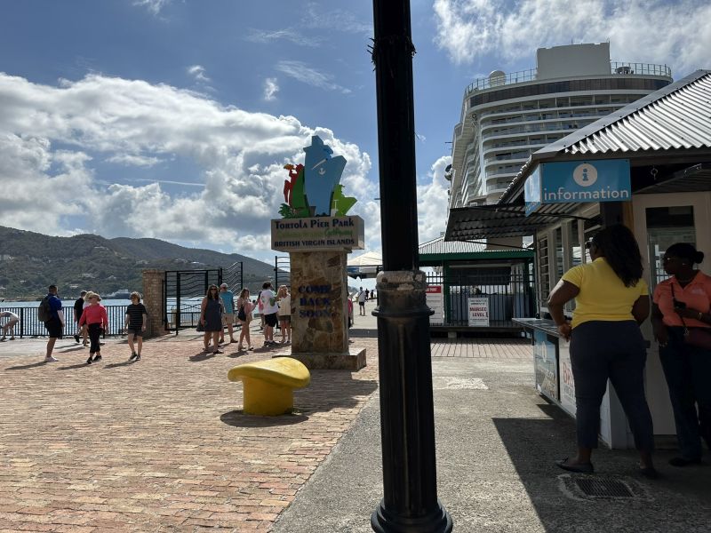 BVI,Tortola-Pier-and-CruiseShip