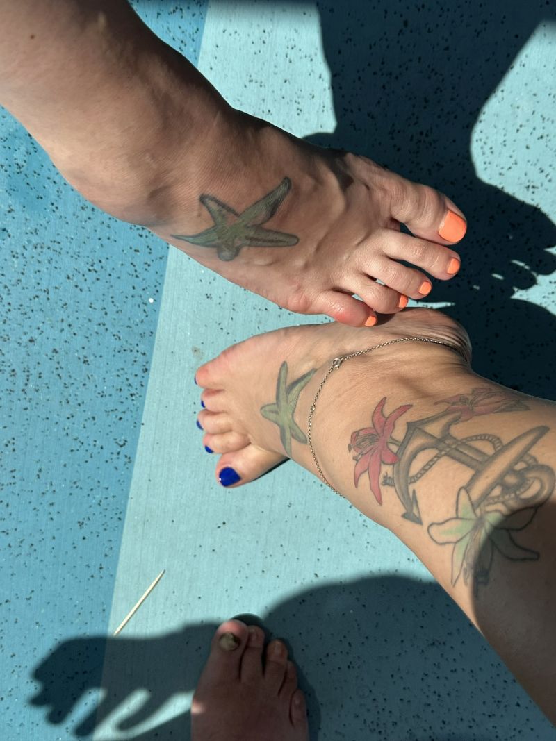 tattoo(Women-Feet_Flower)