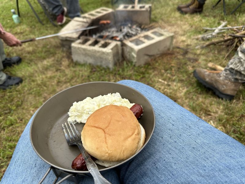 HotDog-on-HamburgerBun