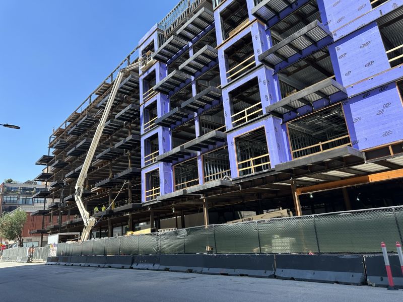 ILChi,Greektown_Greek-Islands-Restaurant-Construction-across-street