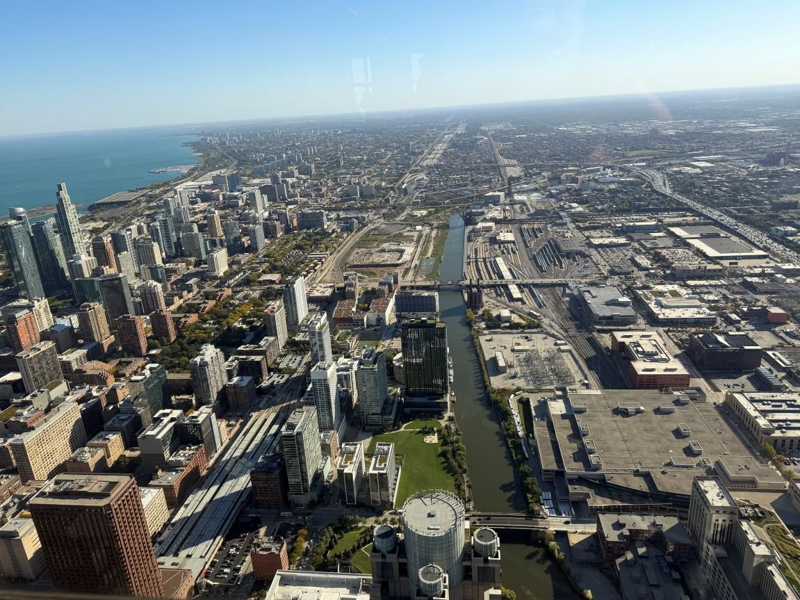 ILChi,WillisTower-6LookingDownFromTop